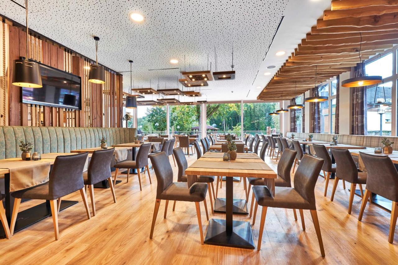 Landgasthof Moser & Restaurant Bootshaus Windorf  Exterior photo